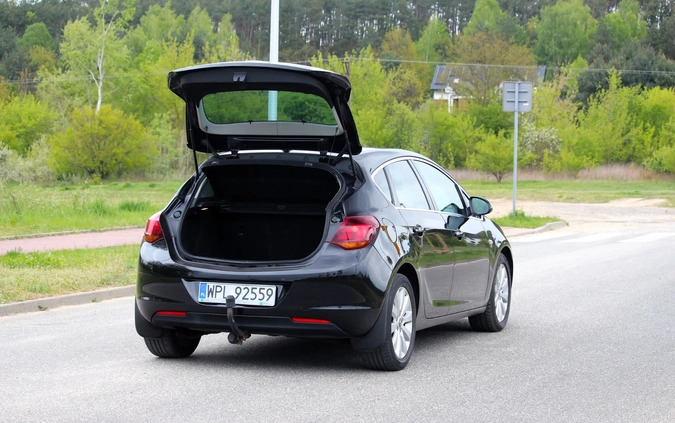 Opel Astra cena 20900 przebieg: 247661, rok produkcji 2011 z Płock małe 667